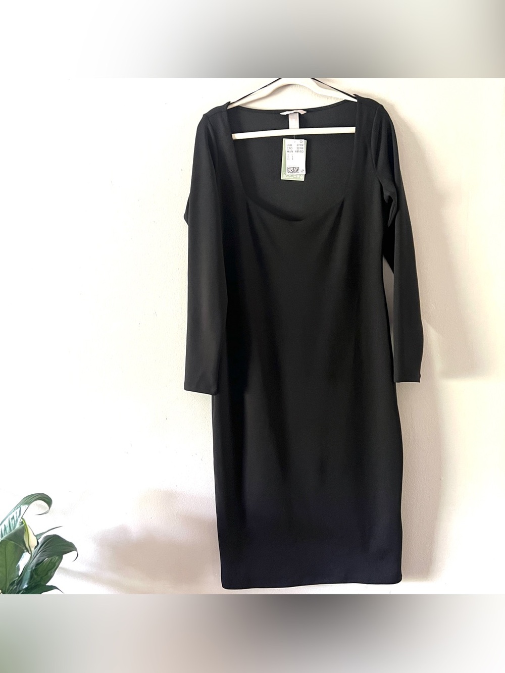 H&M Black Long Sleeve Scoop-Neck Midi Dress